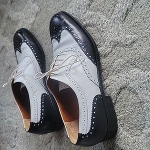 Salvatore Ferragamo Black & White Wing Tip Leather Shoes Size 10.5